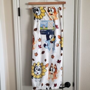 Bluey Fall Harvest 50x70 White Plush Throw Blanket NWT
